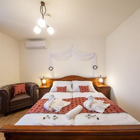 Residence Safari Resort - Chateau Borovany  エクステリア 写真