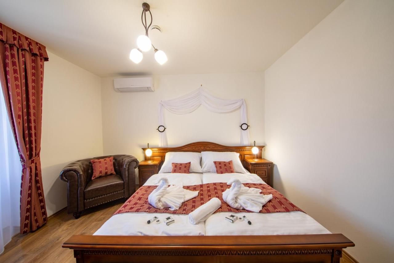 Residence Safari Resort - Chateau Borovany  エクステリア 写真