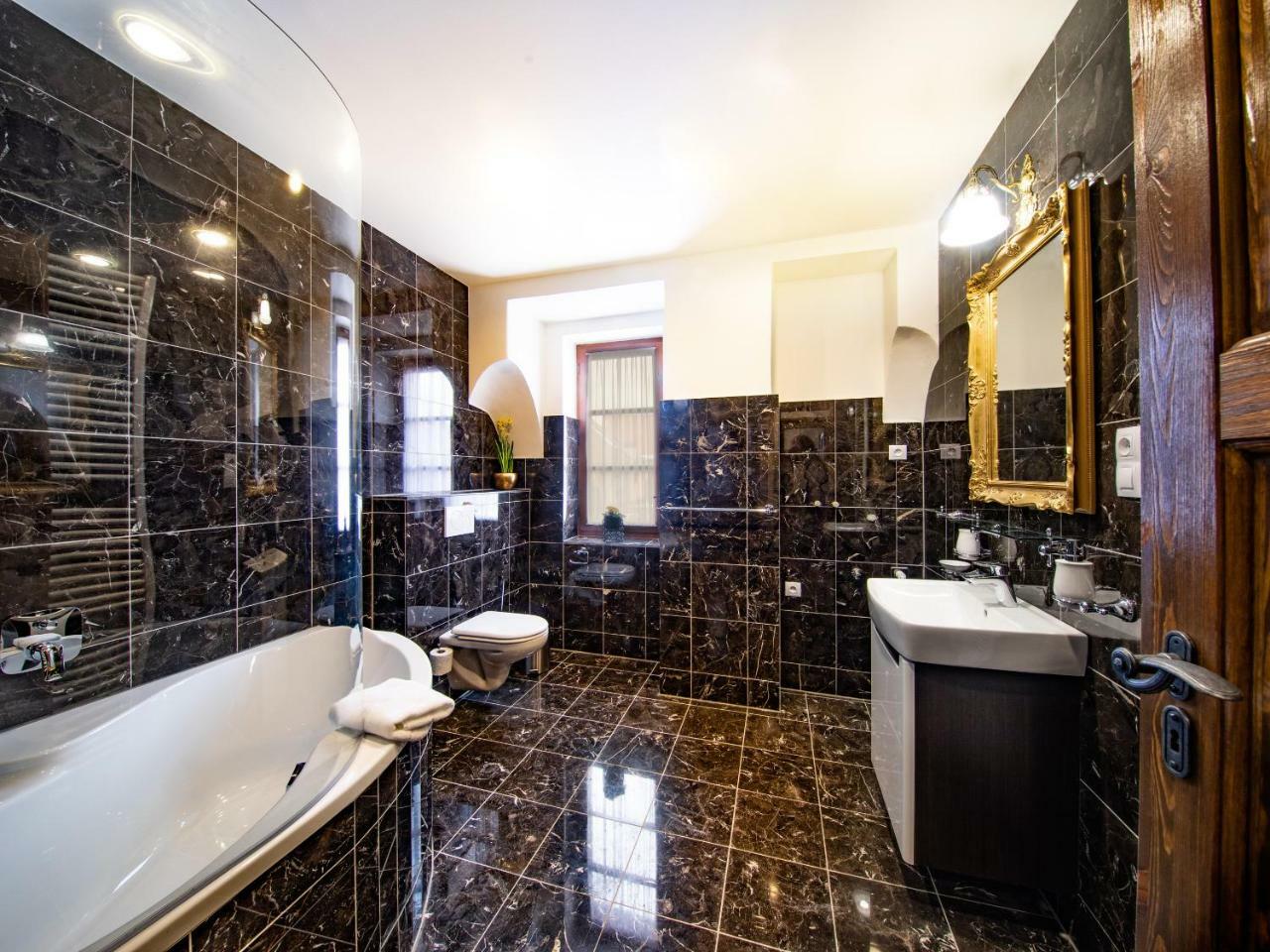 Residence Safari Resort - Chateau Borovany  エクステリア 写真