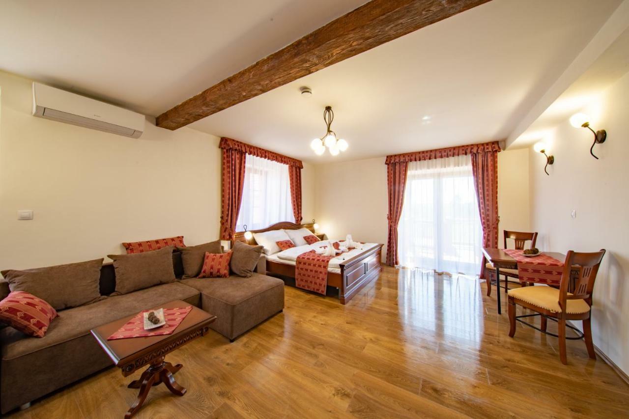 Residence Safari Resort - Chateau Borovany  エクステリア 写真