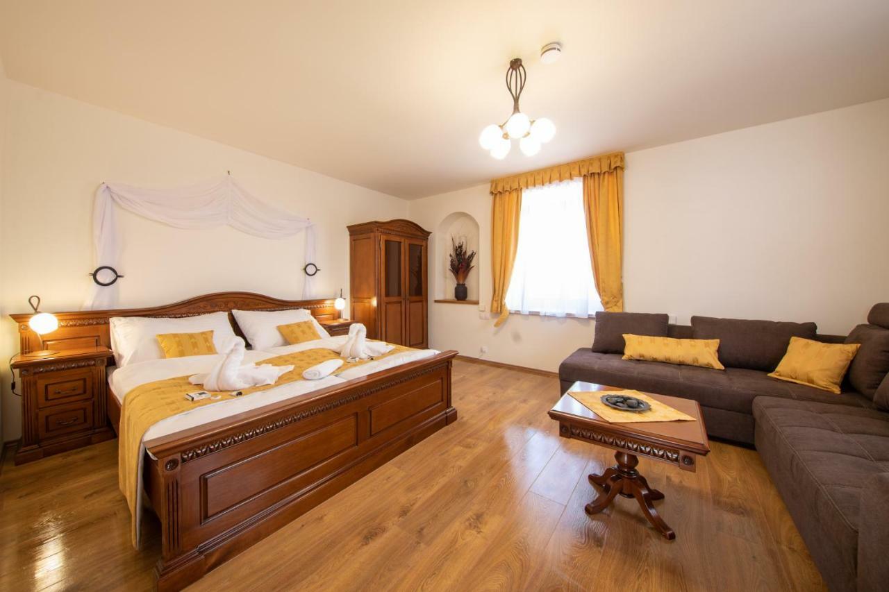 Residence Safari Resort - Chateau Borovany  エクステリア 写真