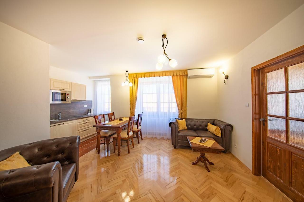 Residence Safari Resort - Chateau Borovany  エクステリア 写真