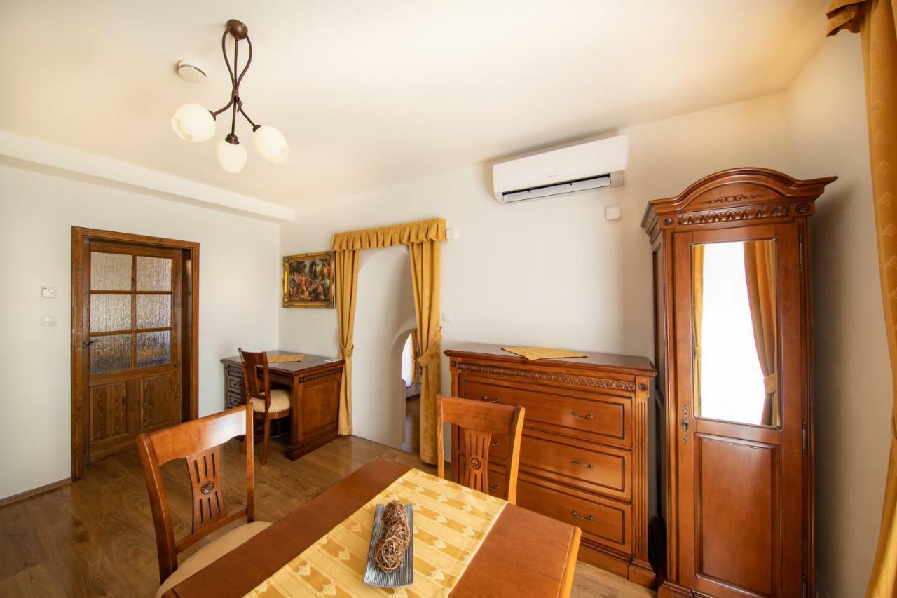 Residence Safari Resort - Chateau Borovany  エクステリア 写真