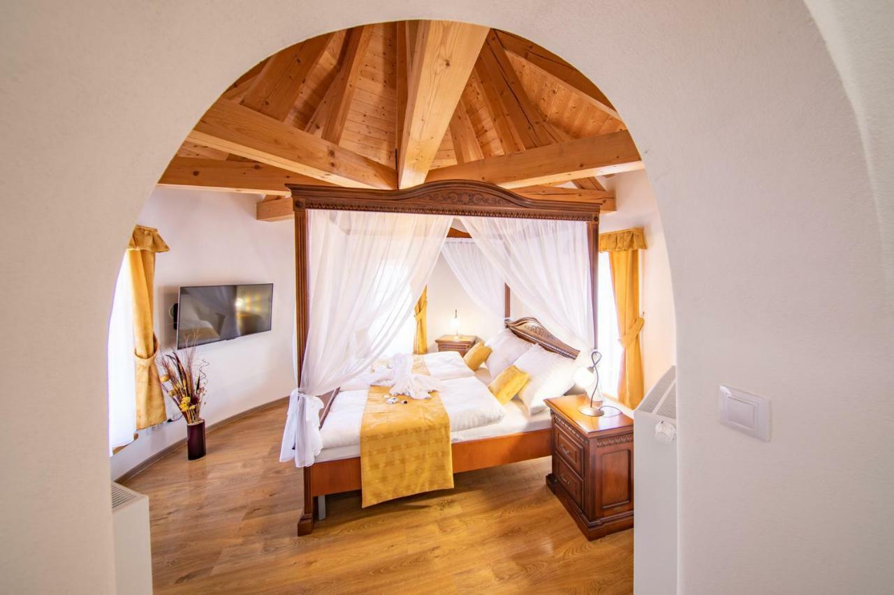 Residence Safari Resort - Chateau Borovany  エクステリア 写真