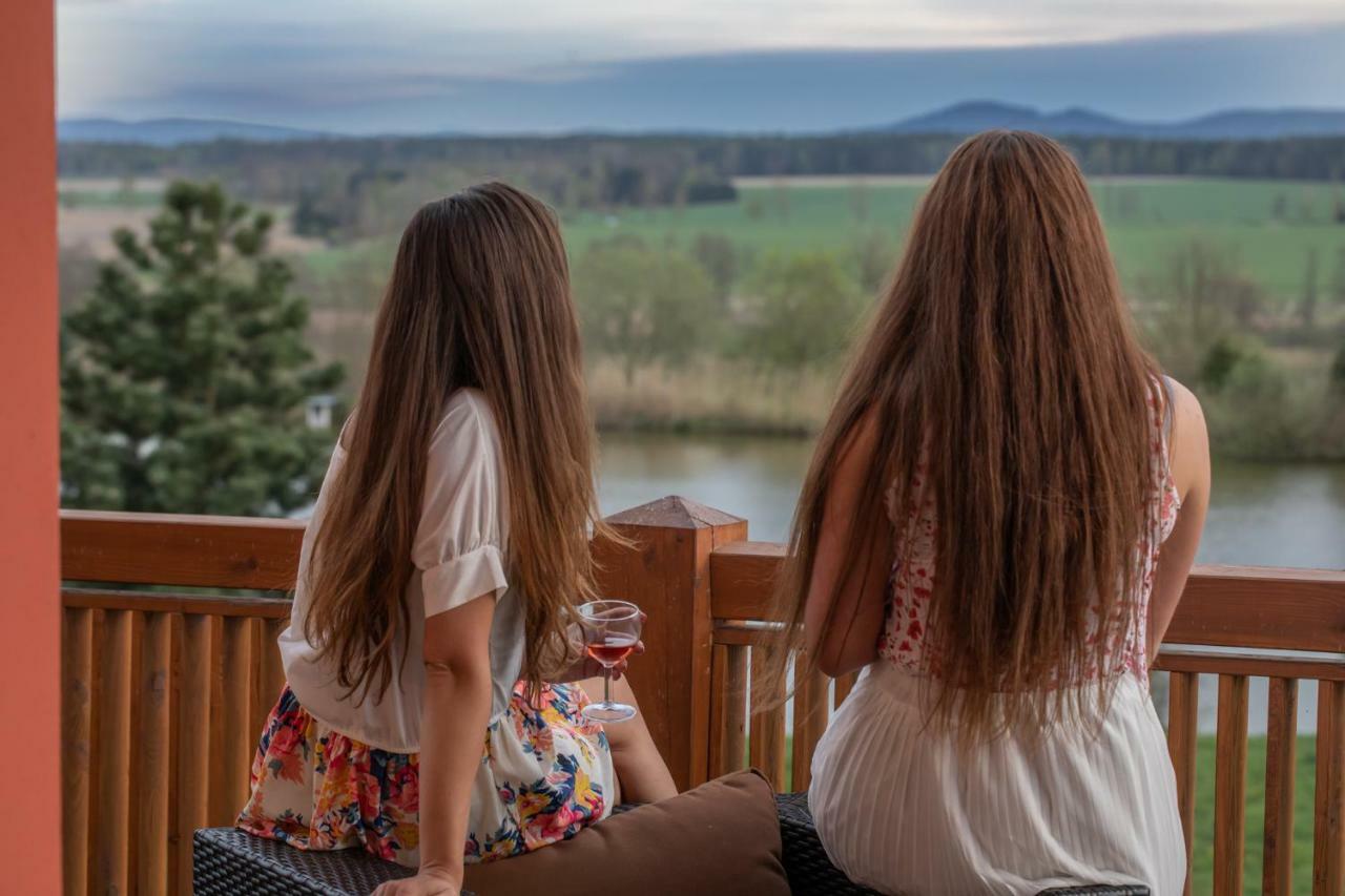 Residence Safari Resort - Chateau Borovany  エクステリア 写真